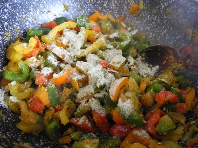 Rezept: Vegan : Paprika - Gulasch Bild Nr. 10 Vegan : Paprika - Gulasch - Rezept - Bild Nr. 10