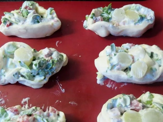 Zwischensnack: Frühlings-Flammkuchen-Schnecken - Rezept - Bild Nr. 5