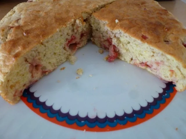 Rezept: Warmer Erdbeerkuchen mit Vanillesauce Bild Nr. 3 Warmer Erdbeerkuchen mit Vanillesauce - Rezept - Bild Nr. 3