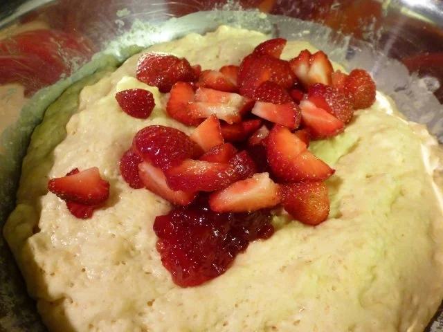 Rezept: Warmer Erdbeerkuchen mit Vanillesauce Bild Nr. 9 Warmer Erdbeerkuchen mit Vanillesauce - Rezept - Bild Nr. 9