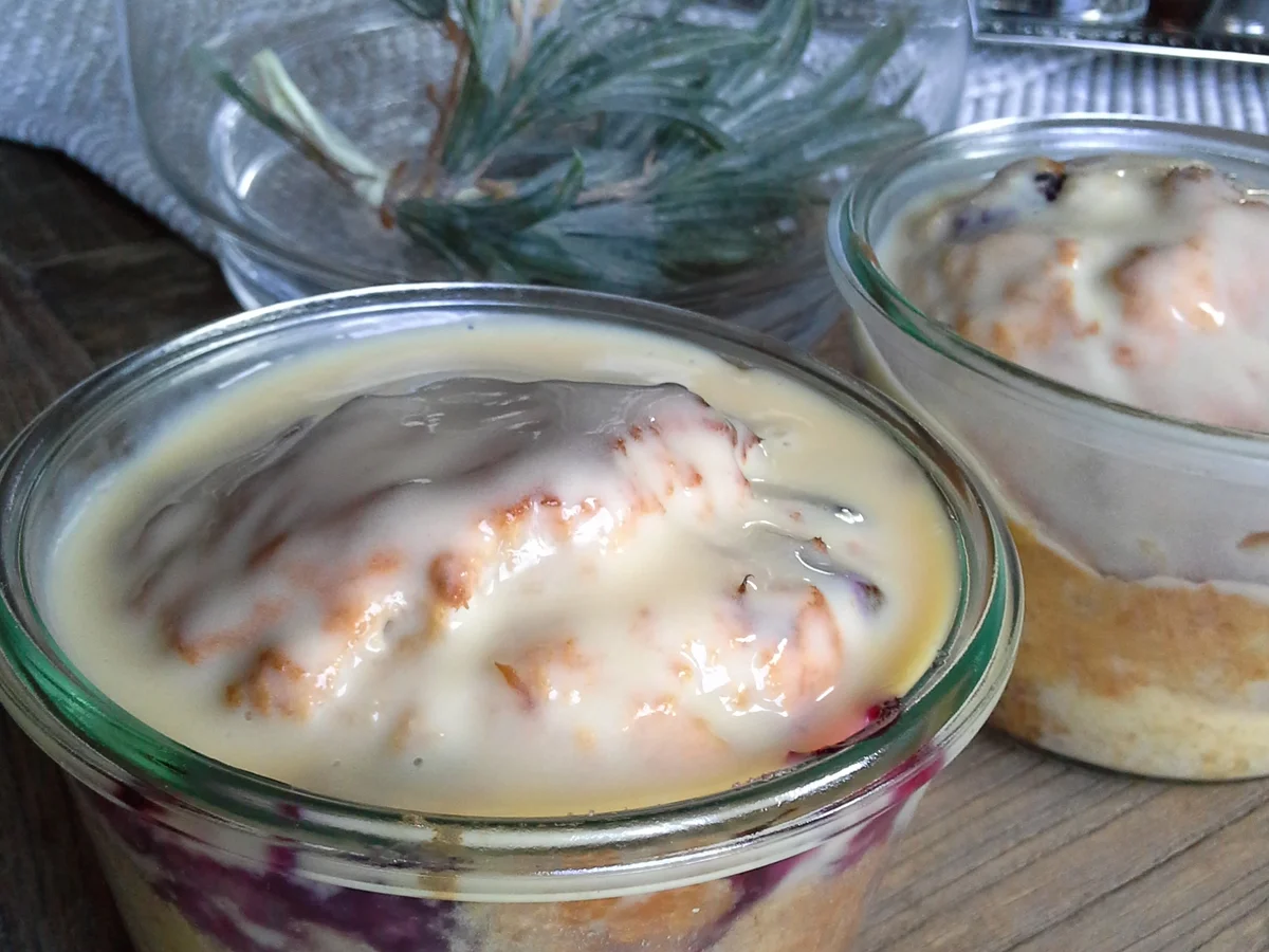 Rezept: Warmer Erdbeerkuchen mit Vanillesauce Bild Nr. 33 Warmer Erdbeerkuchen mit Vanillesauce - Rezept - Bild Nr. 33