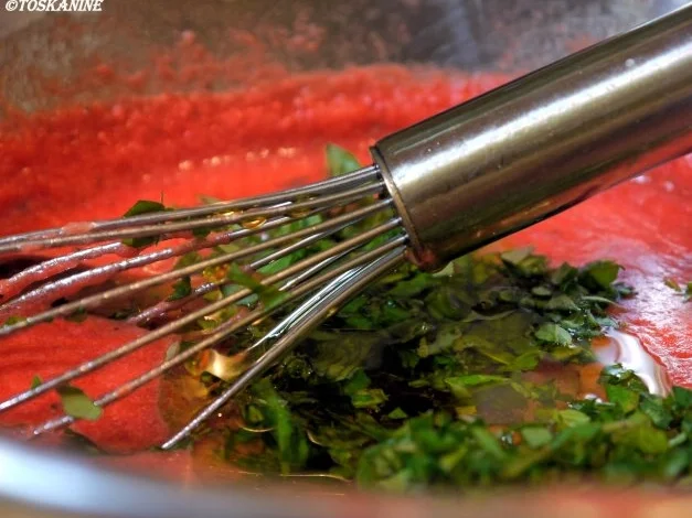 Spaghetti mit roher scharfer Tomatensauce - Rezept - Bild Nr. 10