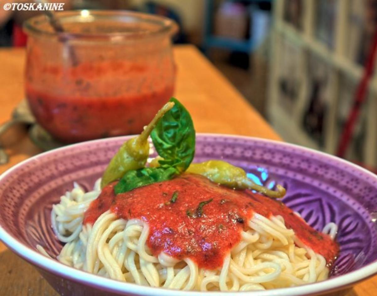 Spaghetti mit roher scharfer Tomatensauce - Rezept - Bild Nr. 14