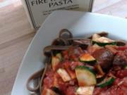 "Fire roasted Pasta" mit Gemüse-Tomatensauce - Rezept