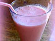 Erdbeer-Kefir-Holunderblütensirup-Shake - Rezept