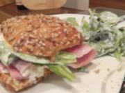 Schinken Spargel Burger mit Feldsalat Fastfood frisch und schnell - Rezept