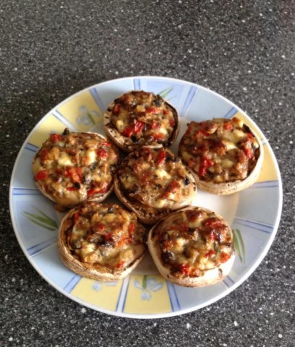 Gefüllte Champignons mit Feta und Paprika - Rezept By nannsi