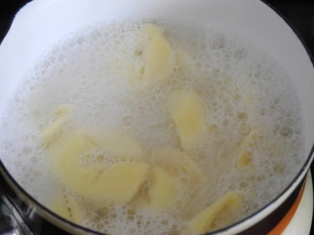 Rezept: Vegan : Schnelle Rz : Spinat-Tortellini im Tomatensaft Bild Nr. 2 Vegan : Schnelle Rz : Spinat-Tortellini im Tomatensaft - Rezept - Bild Nr. 2