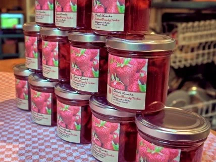 Erdbeermarmelade mit Brandy und Tonkabohne - Rezept