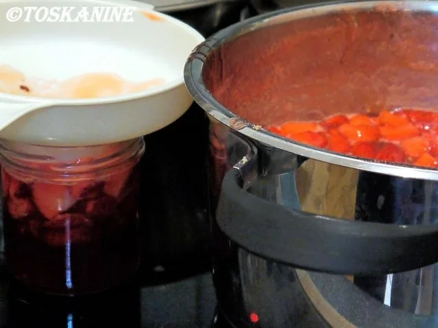 Erdbeermarmelade mit Brandy und Tonkabohne - Rezept - Bild Nr. 7