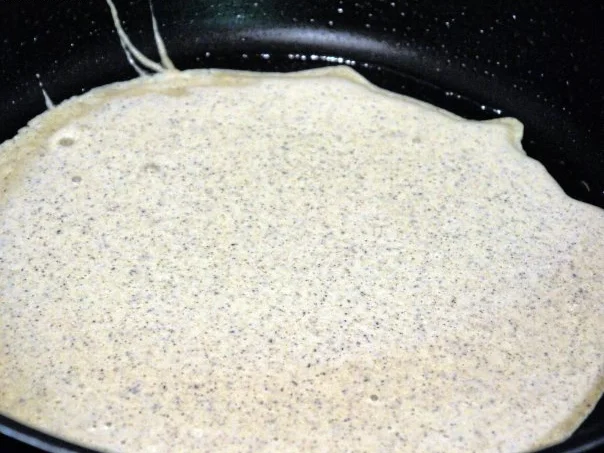 Galettes mit Kokos-Ricotta-Creme und marinierten Erdbeeren - Rezept - Bild Nr. 9