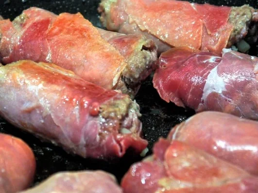 Rezept: Ziege und Rind im Serrano-Mantel mit Thymian-Gemüse Bild Nr. 10 Ziege und Rind im Serrano-Mantel mit Thymian-Gemüse - Rezept - Bild Nr. 10