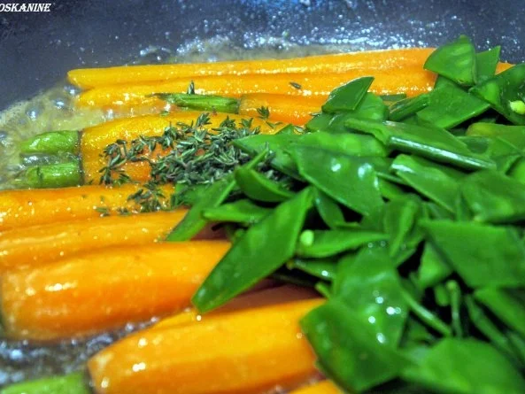 Rezept: Ziege und Rind im Serrano-Mantel mit Thymian-Gemüse Bild Nr. 12 Ziege und Rind im Serrano-Mantel mit Thymian-Gemüse - Rezept - Bild Nr. 12