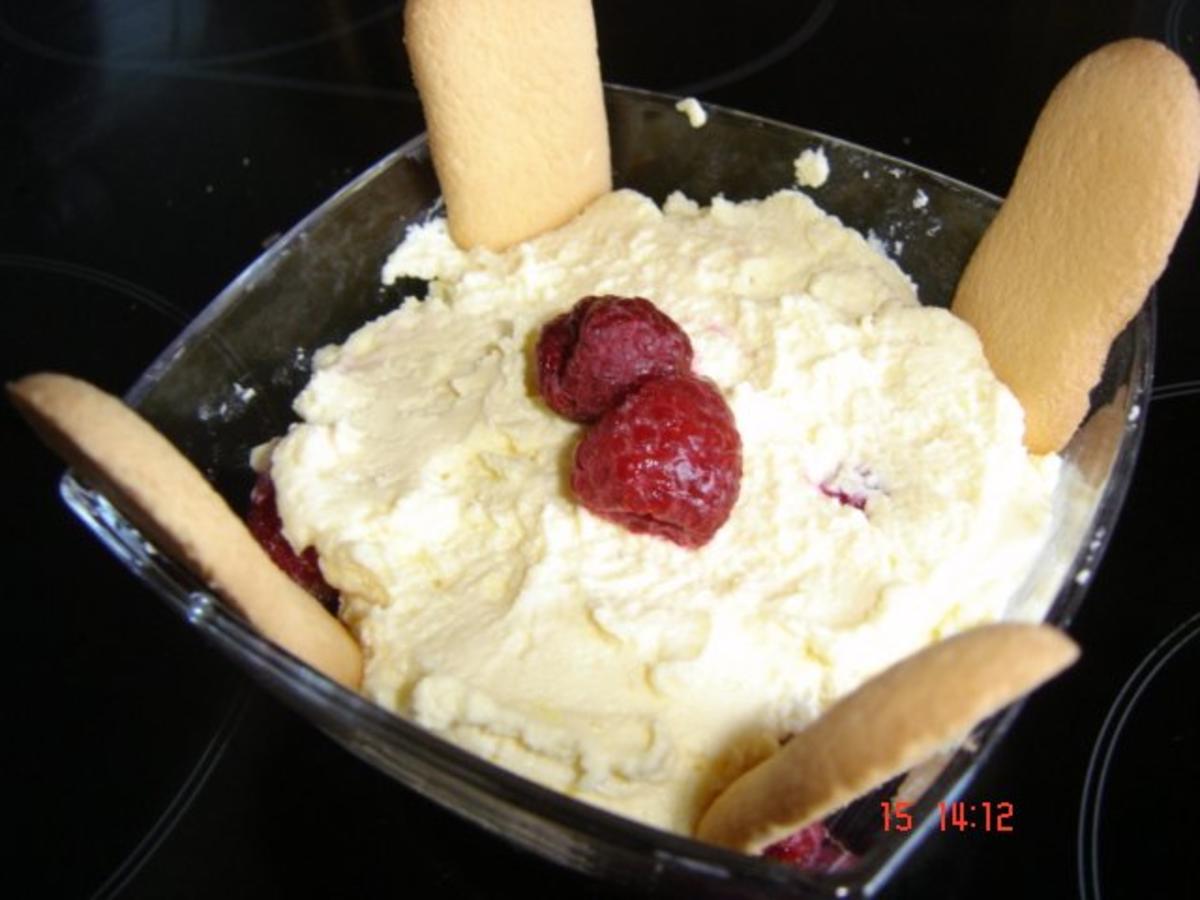 Bilder für Quarkcreme mit Himbeeren - Rezept