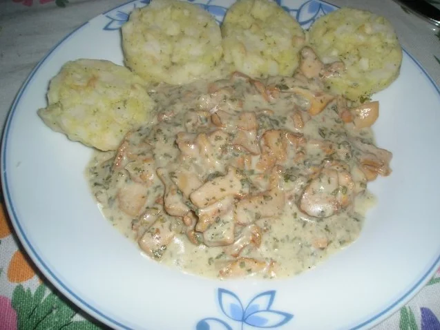 schnelle Eierschwammerlsauce - Rezept