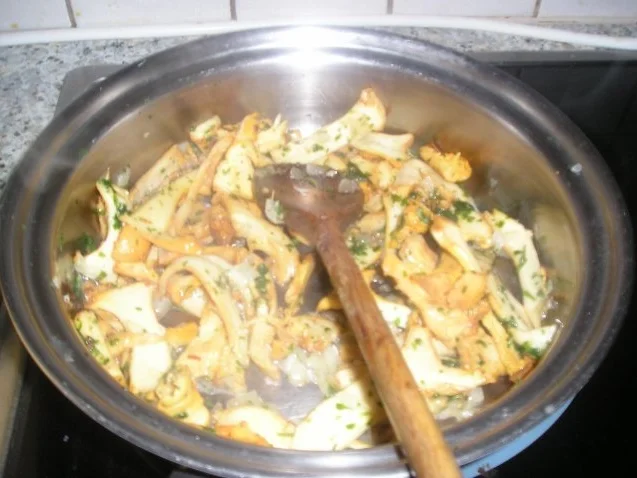 schnelle Eierschwammerlsauce - Rezept - Bild Nr. 3