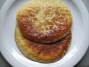 Böhmische Liwanzen mit angemachten Erdbeeren - Rezept