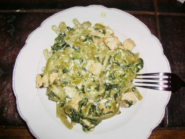 Rezept: Tagliatelle mit Lachs und Spinat Tagliatelle mit Lachs und Spinat - Rezept