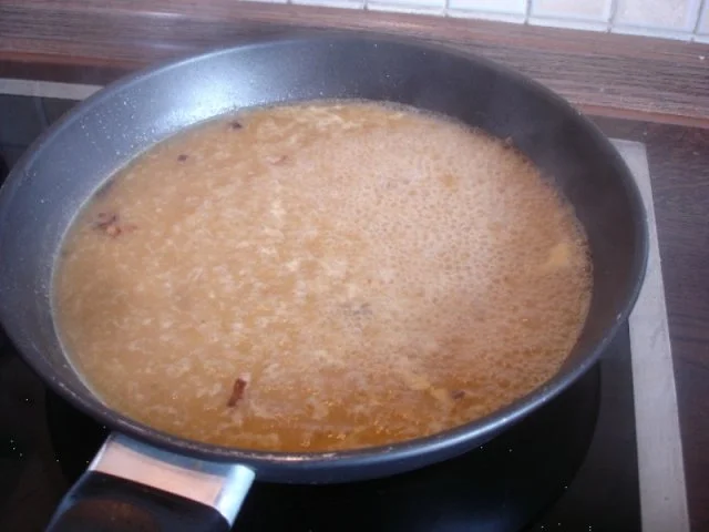 Rezept: Hackfleischklopse mit Sauce, Möhren-Zucchini-Kartoffel-Stampf und Möhrenblütengemüse Bild Nr. 16 Hackfleischklopse mit Sauce, Möhren-Zucchini-Kartoffel-Stampf und Möhrenblütengemüse - Rezept - Bild Nr. 16