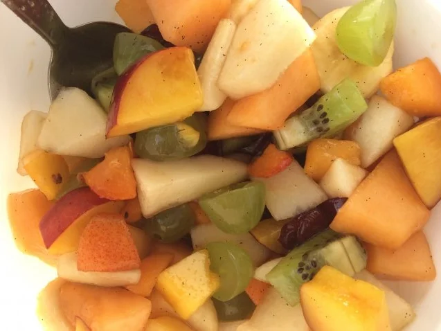 Rezept: Obststalat mit Vanilleschote Obststalat mit Vanilleschote - Rezept