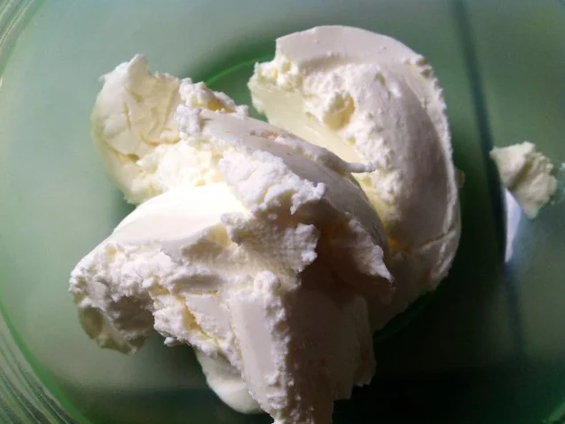 Avocado-Frischkäse-Dip mit Macadamia - Rezept - Bild Nr. 3