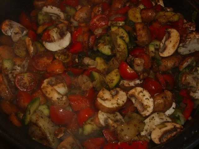 Gemüsepfanne auf Rucola in Gorgonzola - Rezept - Bild Nr. 4