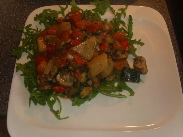 Gemüsepfanne auf Rucola in Gorgonzola - Rezept - Bild Nr. 7