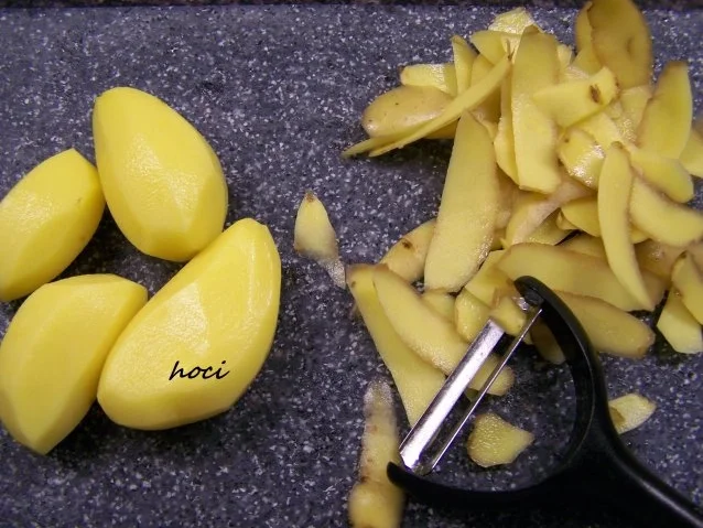 Rezept: Radieschen-Käsesüppchen mit kleinem Hähnchenspiess Bild Nr. 7 Radieschen-Käsesüppchen mit kleinem Hähnchenspiess - Rezept - Bild Nr. 7