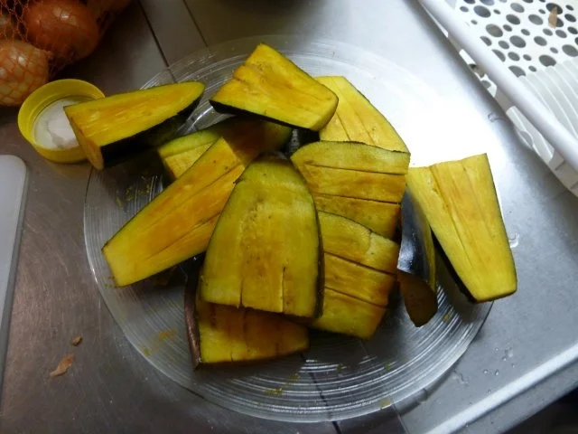 Rezept: Auberginen mit indischem Touch Bild Nr. 2 Auberginen mit indischem Touch - Rezept - Bild Nr. 2