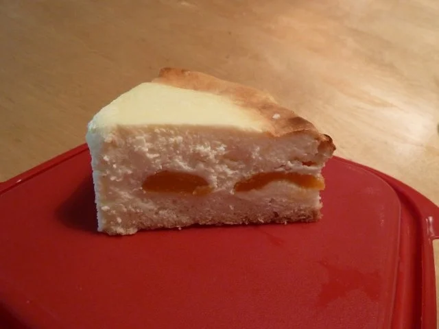 Rezept: Käsekuchen ohne Rand mit Obst Käsekuchen ohne Rand mit Obst - Rezept