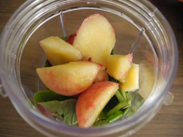 Rezept: Smoothie : Pure Energie mit Radieschen - Grün der Nächste Bild Nr. 3 Smoothie : Pure Energie mit Radieschen - Grün der Nächste - Rezept - Bild Nr. 3