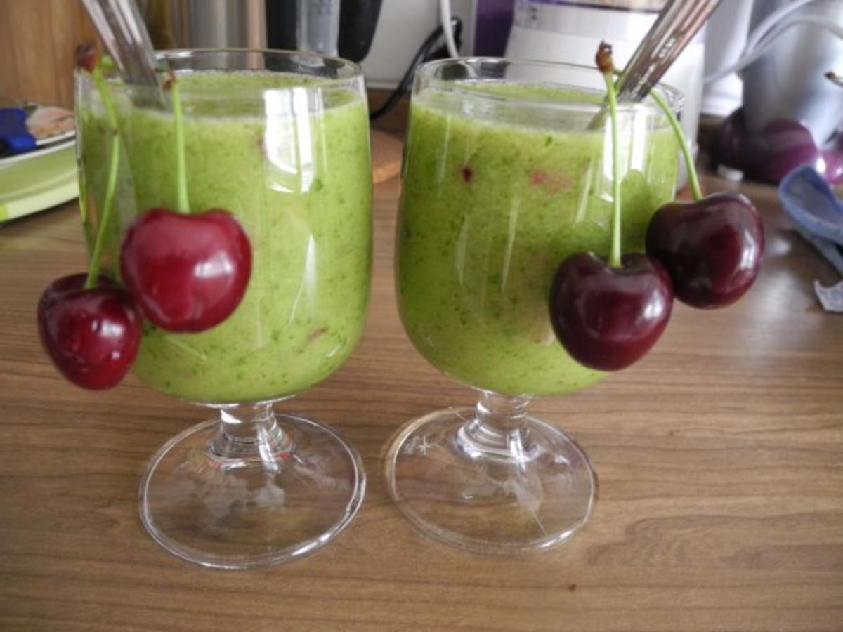 Bilder für Smoothie : Pure Energie mit Radieschen - Grün der Nächste - Rezept