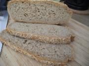 Brot & Brötchen : Dinkel - Sesam - Brot - Rezept