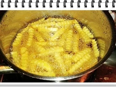 Currysauce…Currywurst...Wellenschnitt Pommes nach Art des Hauses - Rezept - Bild Nr. 14