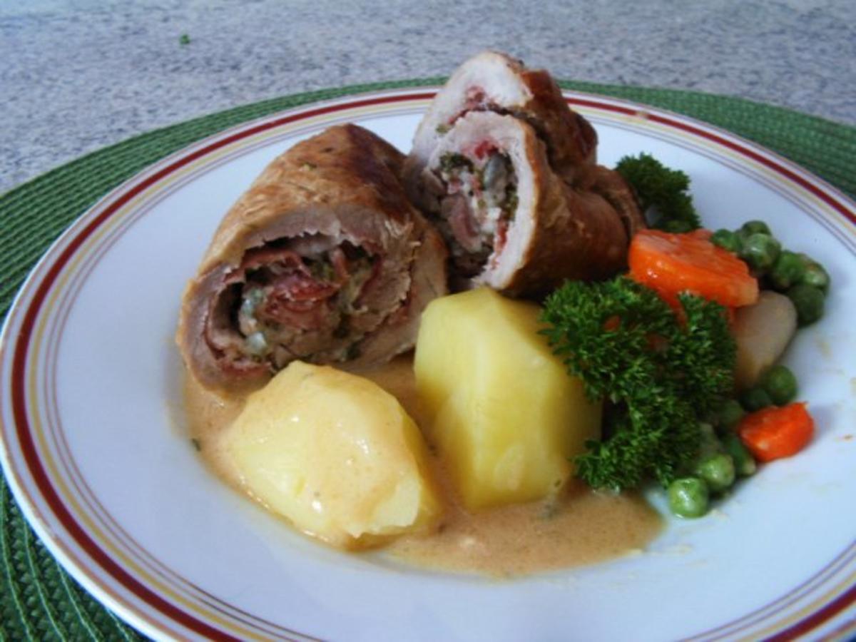 Gefüllte Schweine-Rouladen - Rezept mit Bild - kochbar.de