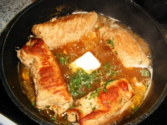 Rezept: Gefüllte Schweine-Rouladen Bild Nr. 9 Gefüllte Schweine-Rouladen - Rezept - Bild Nr. 9