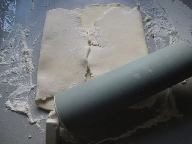 Käsestangen aus selbstgemachtem Quarkblätterteig - Rezept - Bild Nr. 6