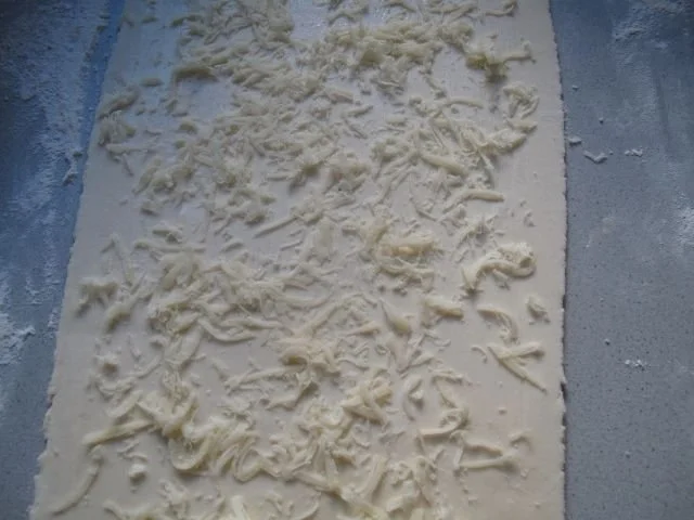 Käsestangen aus selbstgemachtem Quarkblätterteig - Rezept - Bild Nr. 8