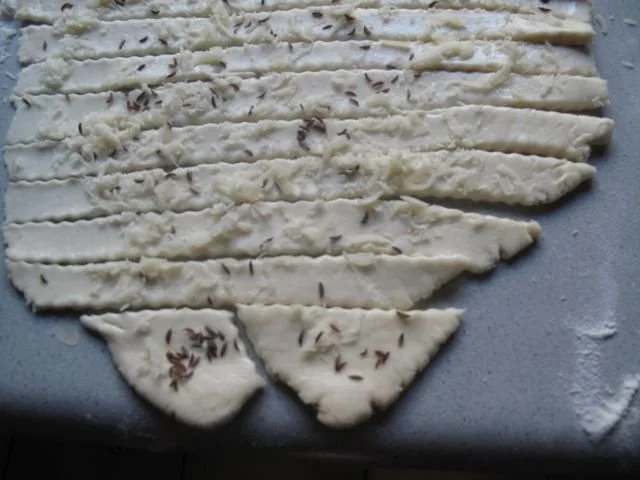 Käsestangen aus selbstgemachtem Quarkblätterteig - Rezept - Bild Nr. 12