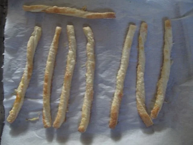 Käsestangen aus selbstgemachtem Quarkblätterteig - Rezept - Bild Nr. 13