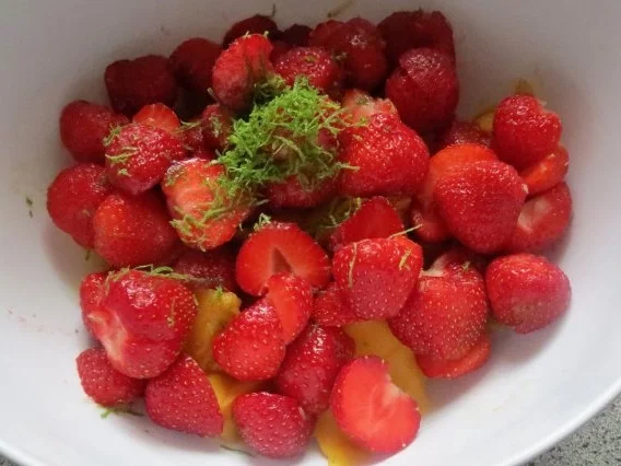 Einmachen: Mango-Erdbeer-Marmelade - Rezept