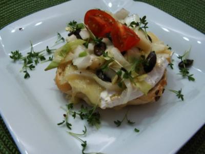 Camembert- Chicoree-Brötchen - Rezept