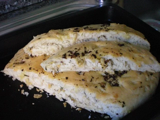 Rezept: Brot: Focaccia mit Rosmarin Bild Nr. 2 Brot: Focaccia mit Rosmarin - Rezept - Bild Nr. 2