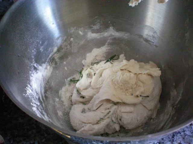 Rezept: Brot: Focaccia mit Rosmarin Bild Nr. 4 Brot: Focaccia mit Rosmarin - Rezept - Bild Nr. 4