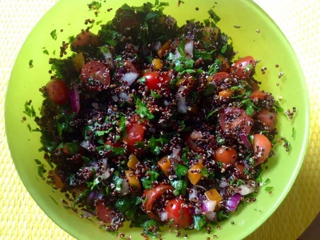 Rezept: Tabouleh mit schwarzem Quinoa Bild Nr. 2 Tabouleh mit schwarzem Quinoa - Rezept - Bild Nr. 2