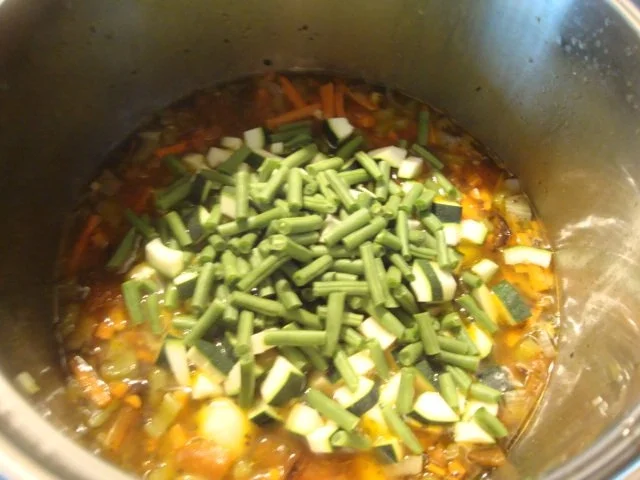 Rezept: Pesto Suppe, mit viel Einlage Bild Nr. 10 Pesto Suppe, mit viel Einlage - Rezept - Bild Nr. 10