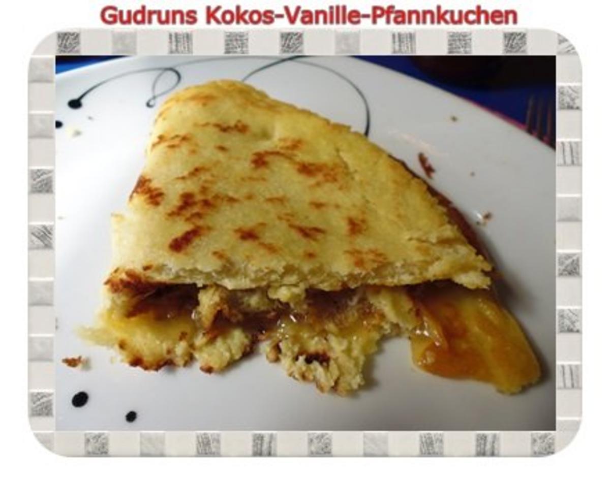 Bilder für Kuchen: Kokos-Vanille-Pfannkuchen mit Honig und Erdbeermarmelade - Rezept