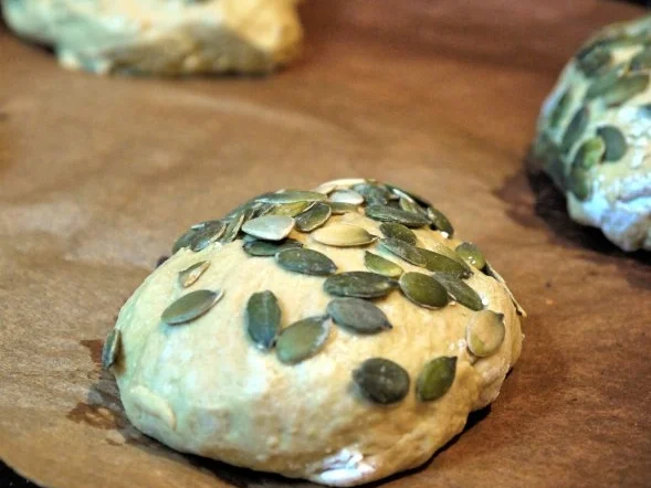 Dinkelbrötchen mit Kürbiskernen - Rezept - Bild Nr. 8