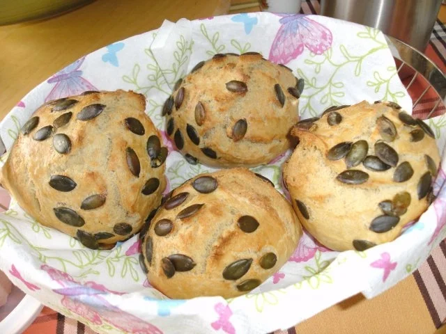 Dinkelbrötchen mit Kürbiskernen - Rezept - Bild Nr. 12
