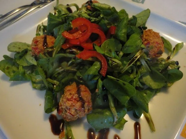 Rezept: Salami Pralinen im Feldsalat Bett Bild Nr. 11 Salami Pralinen im Feldsalat Bett - Rezept - Bild Nr. 11